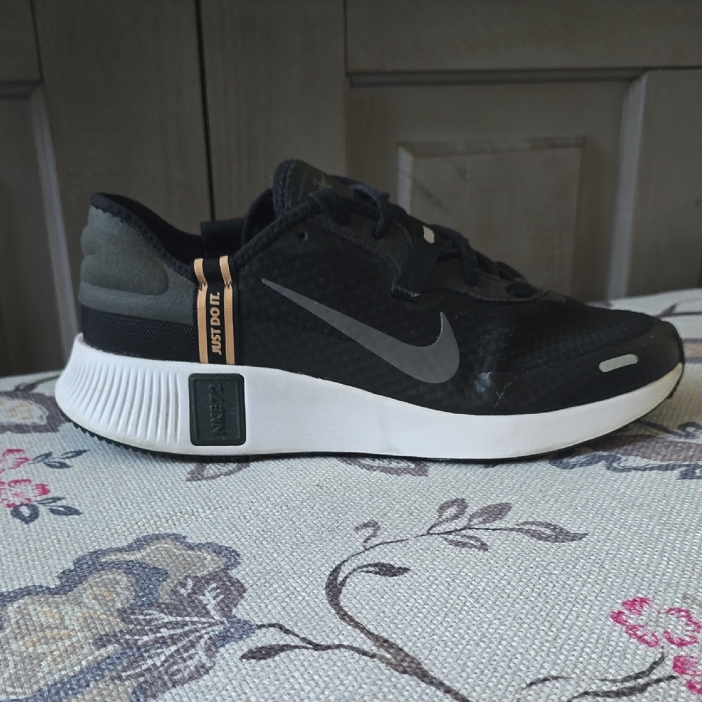 Nike Black and Gray Sneakers